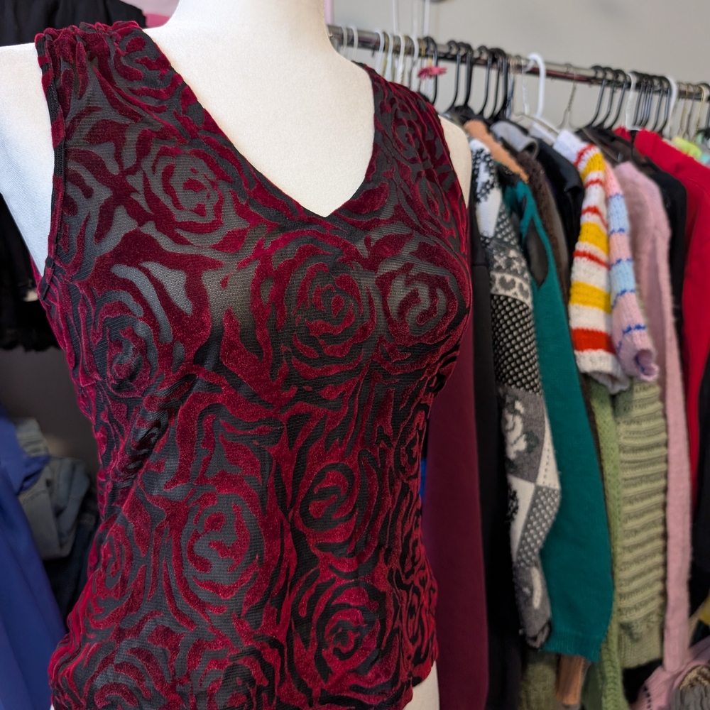 *Sold*Optionelle Red and Black Burnout Velvet Floral Top - Picture 1 of 4